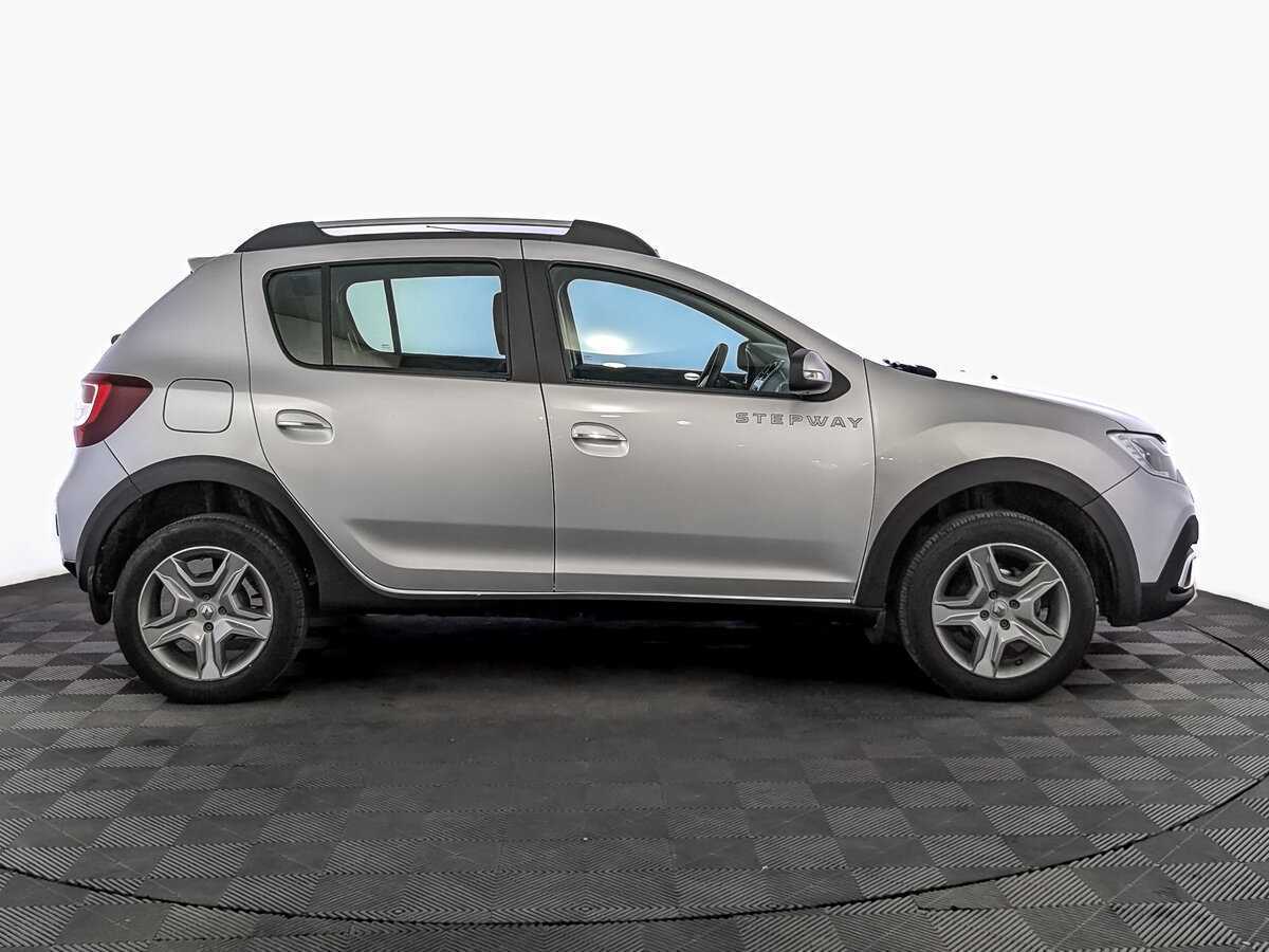 Renault Sandero с пробегом — 2019 год. Фото: #3