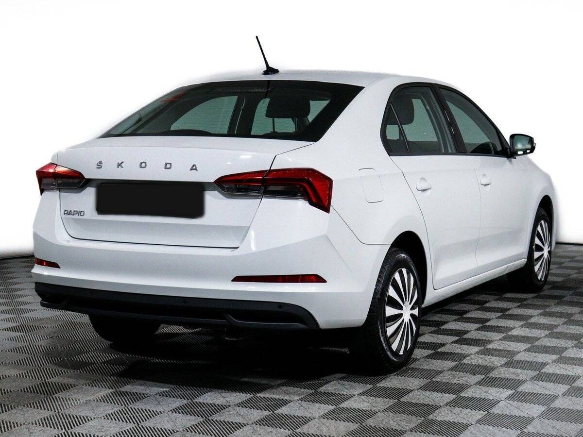 Skoda Rapid с пробегом — 2021 год. Фото: #4