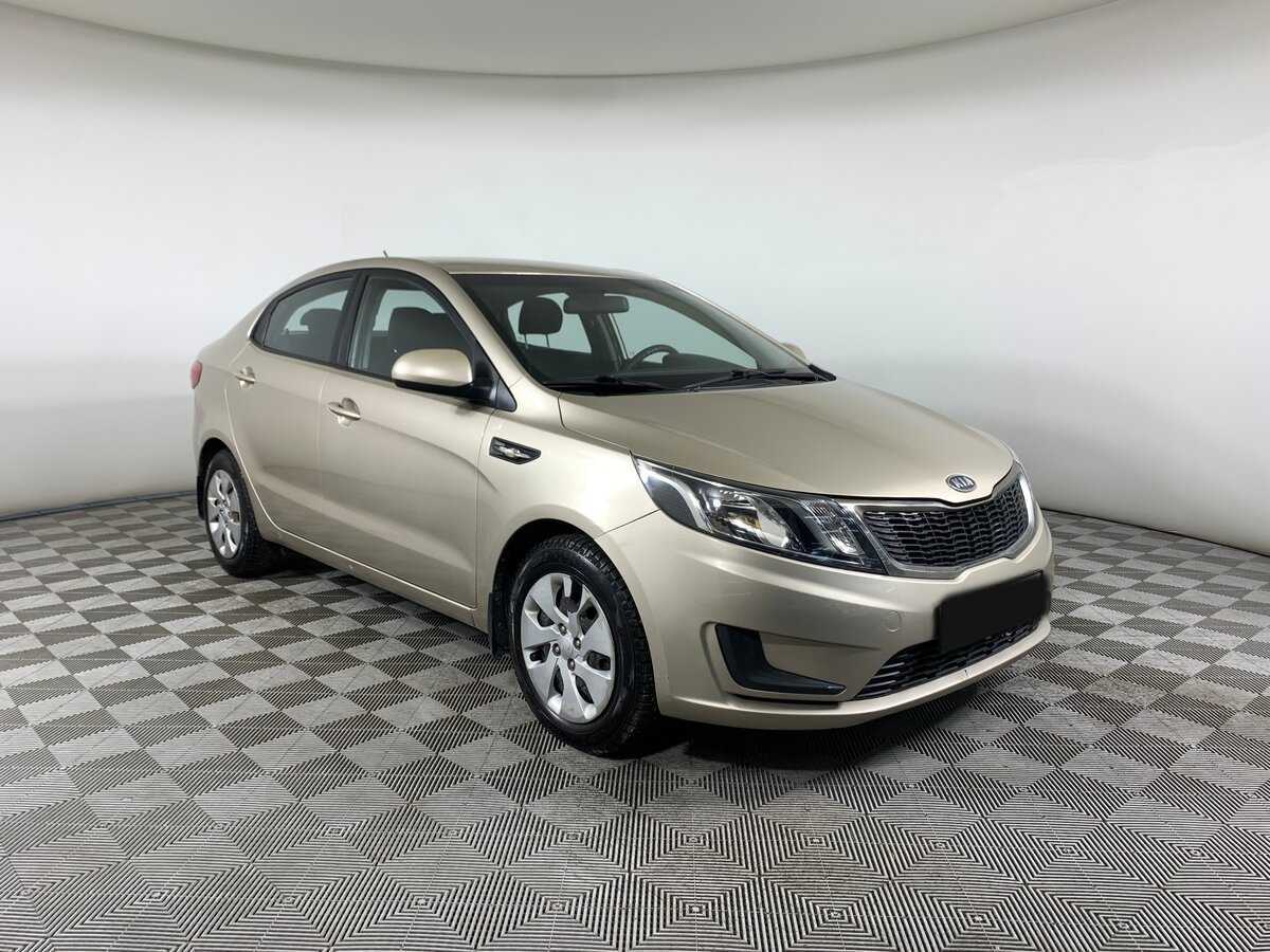 Kia Rio с пробегом — 2012 год. Фото: #2