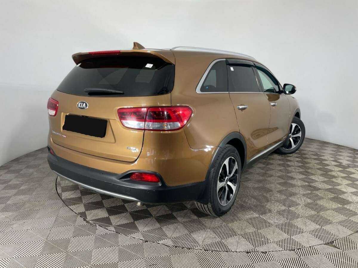 Kia Sorento с пробегом — 2017 год. Фото: #3