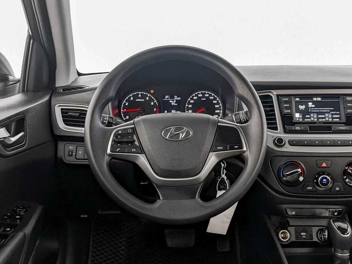Hyundai Solaris с пробегом — 2021 год. Фото: #16