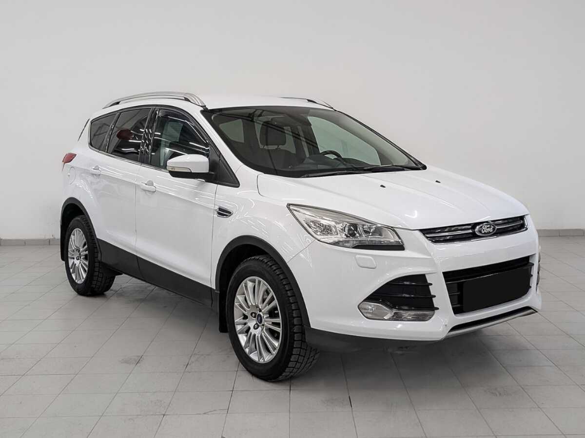 Ford Kuga с пробегом — 2014 год. Фото: #2