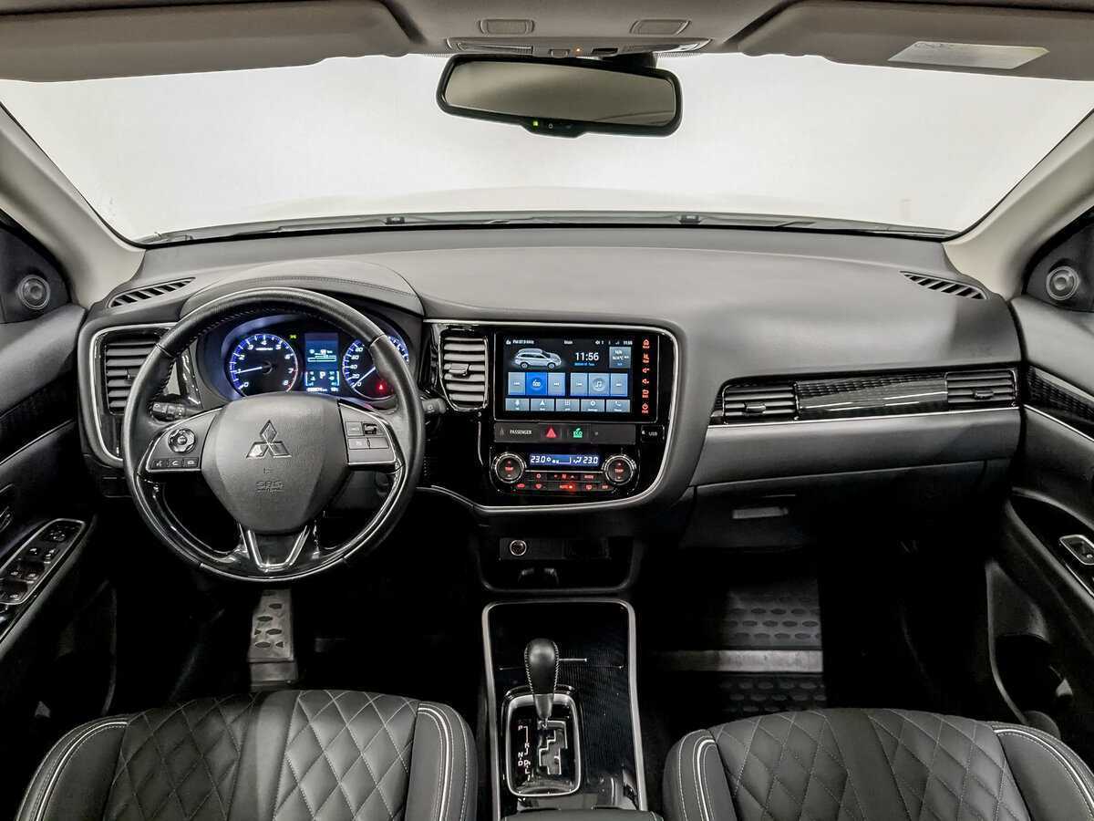 Mitsubishi Outlander с пробегом — 2022 год. Фото: #13