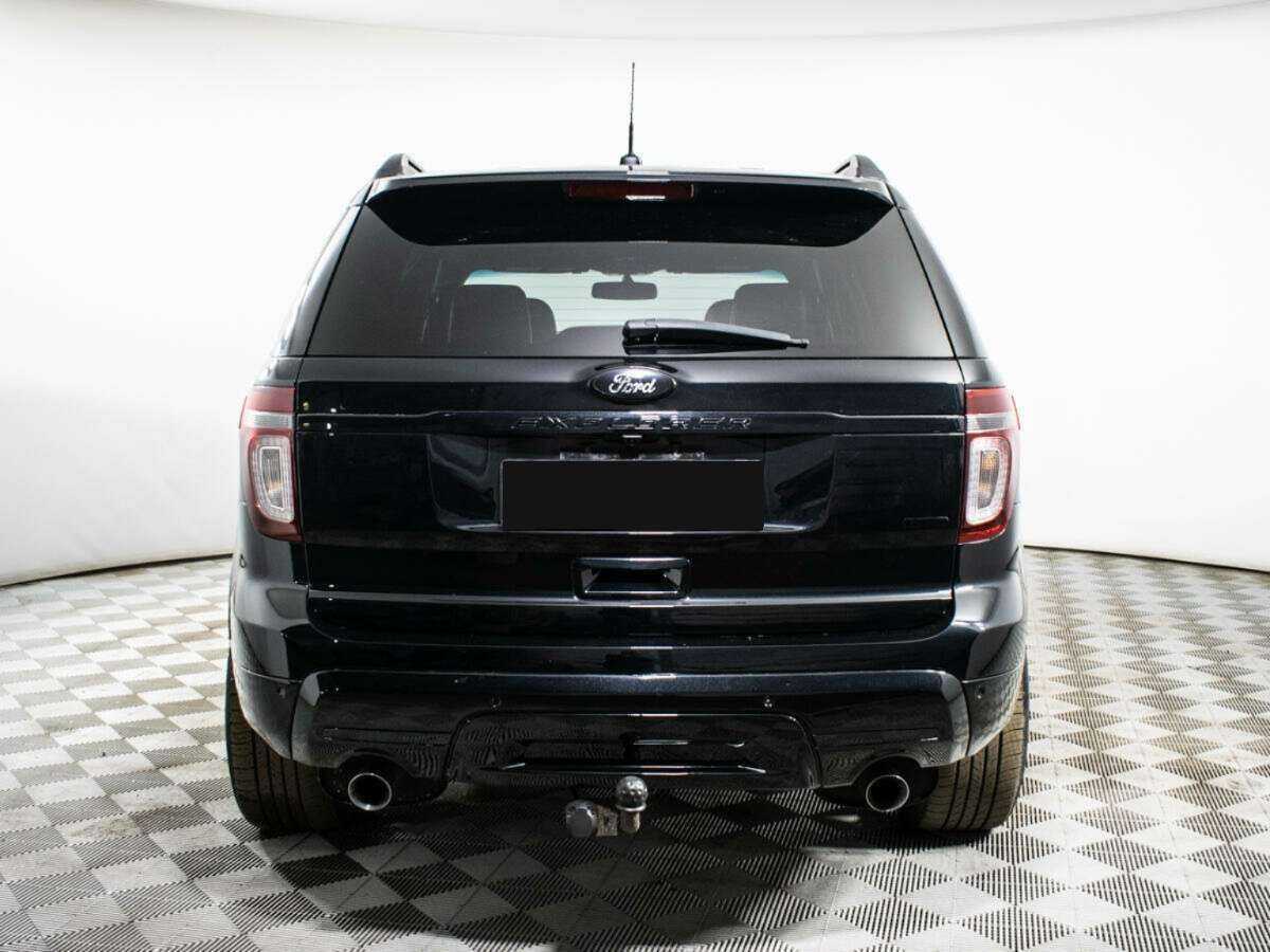Ford Explorer с пробегом — 2013 год. Фото: #4
