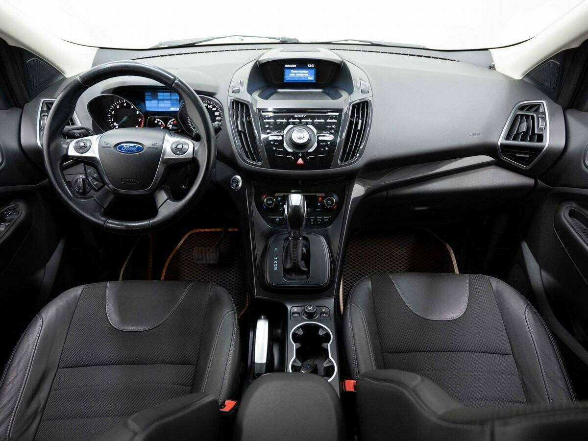 Ford Kuga с пробегом — 2014 год. Фото: #12