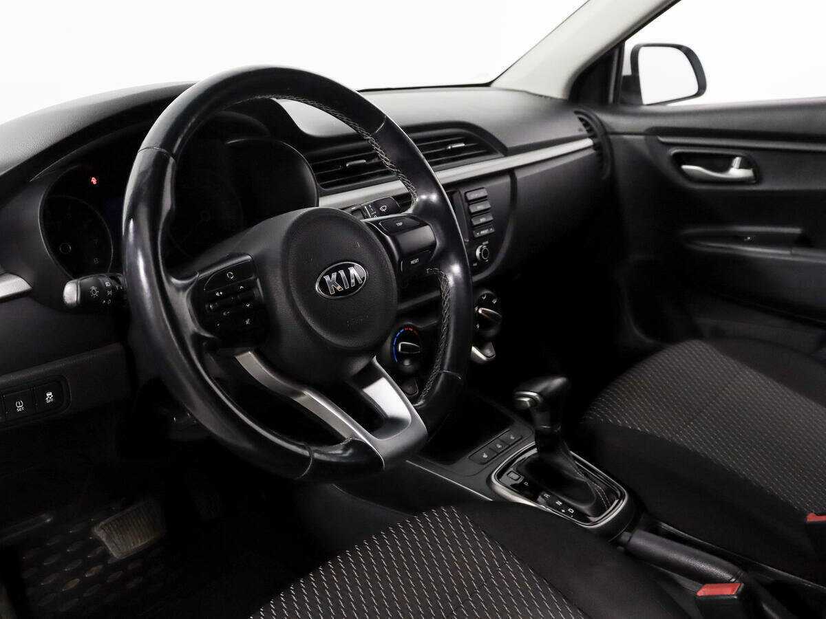 Kia Rio с пробегом — 2017 год. Фото: #8