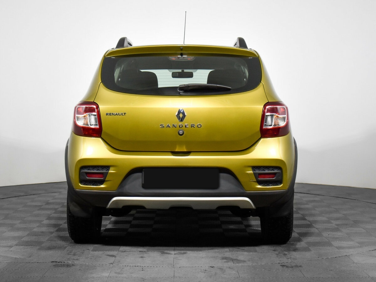 Renault Sandero с пробегом — 2017 год. Фото: #5