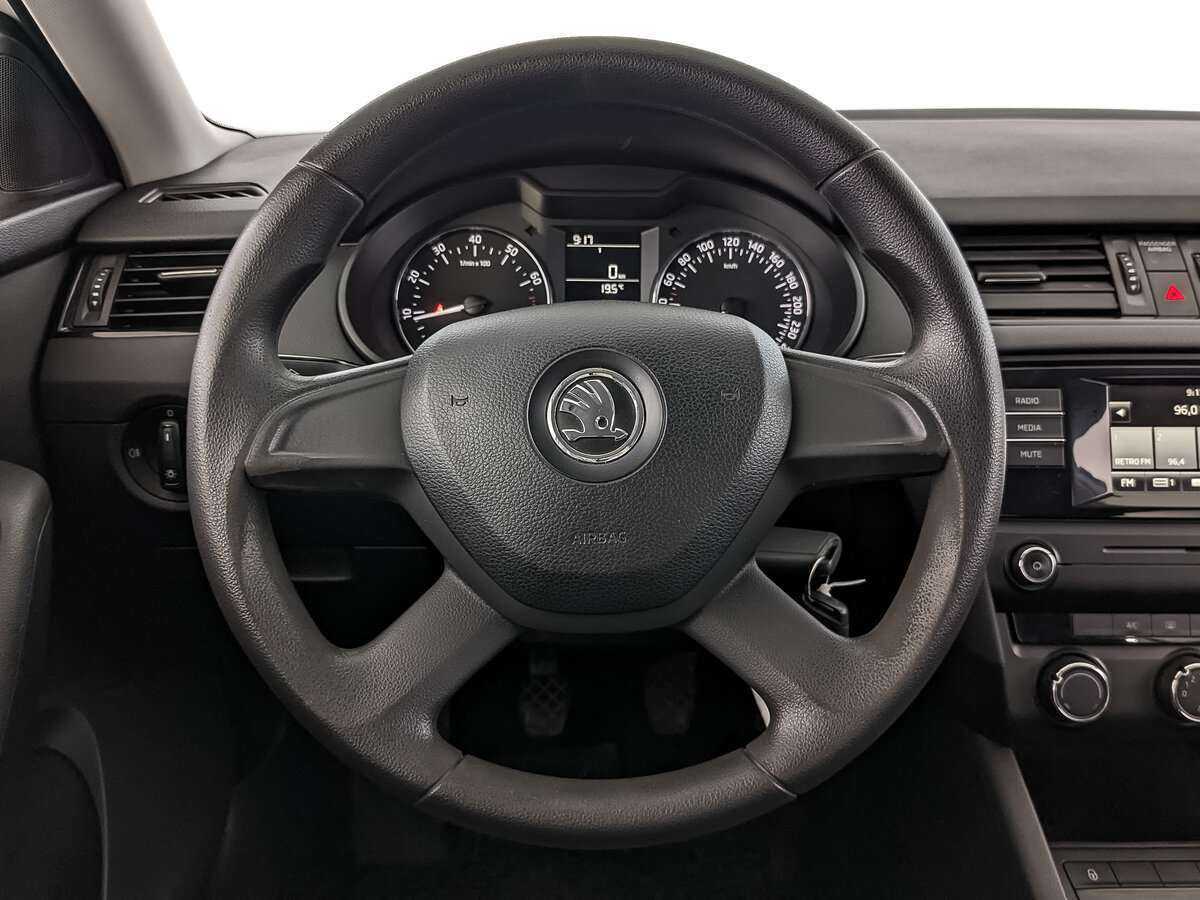Skoda Octavia с пробегом — 2015 год. Фото: #17
