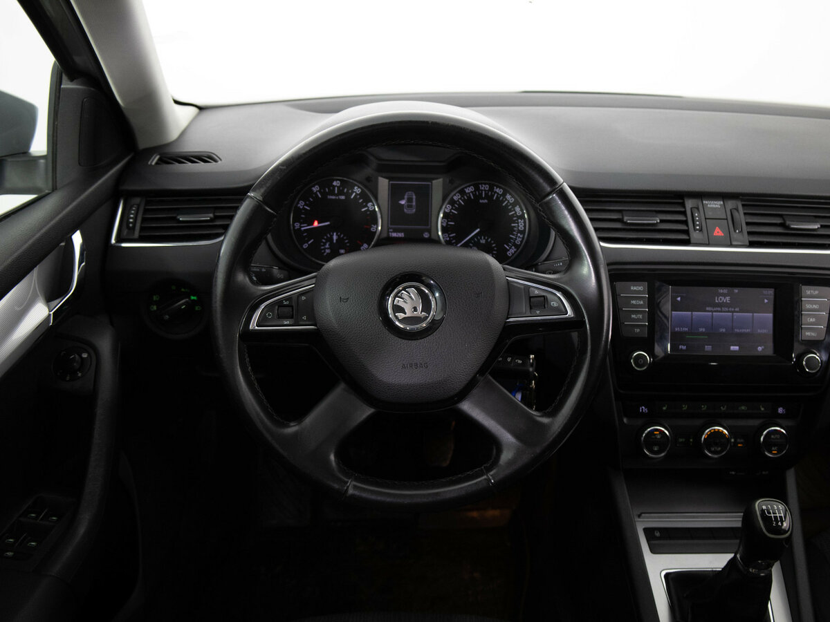 Skoda Octavia с пробегом — 2013 год. Фото: #7