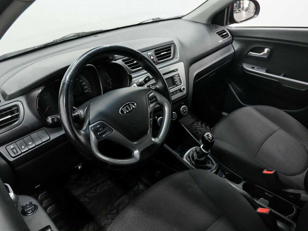 Kia Rio с пробегом — 2016 год. Фото: #12