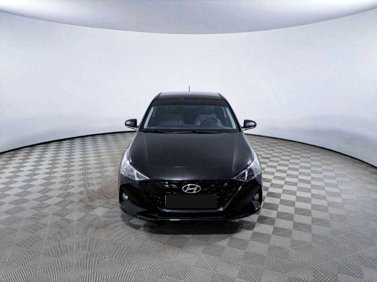 Hyundai Solaris с пробегом — 2022 год. Фото: #1