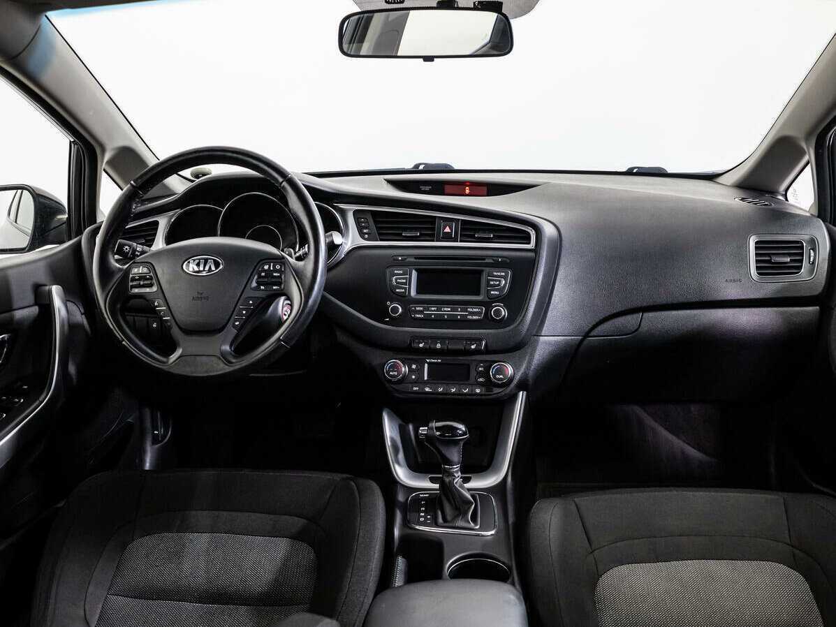 Kia Ceed с пробегом — 2016 год. Фото: #11
