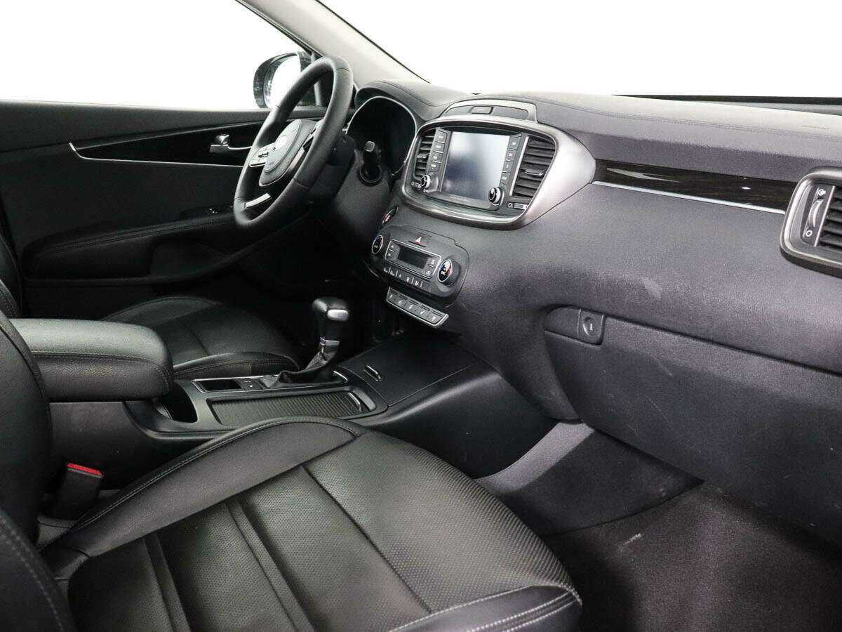 Kia Sorento с пробегом — 2018 год. Фото: #6