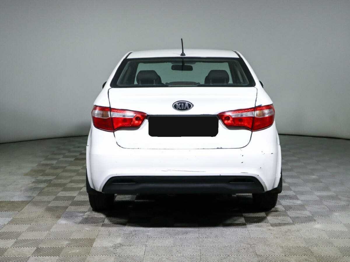Kia Rio с пробегом — 2014 год. Фото: #5
