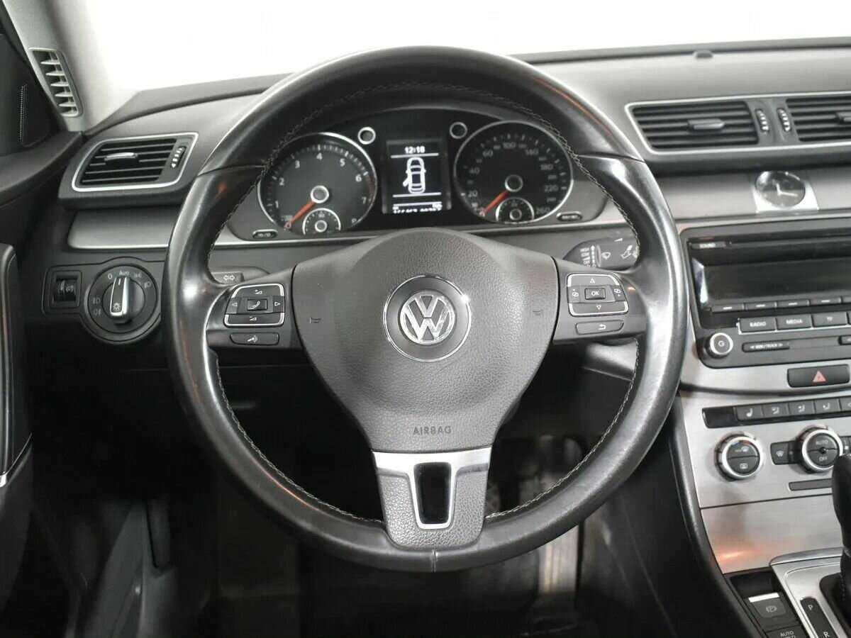 Volkswagen Passat с пробегом — 2014 год. Фото: #14