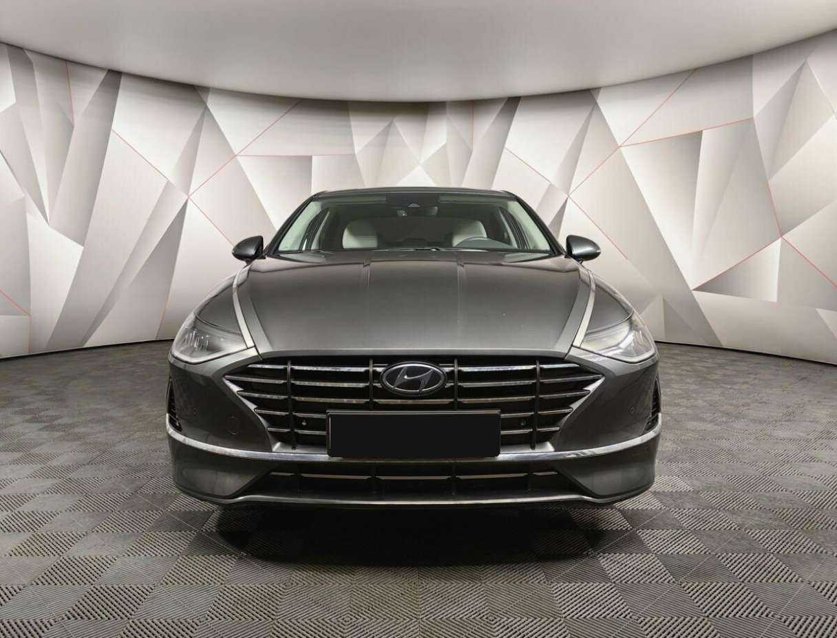 Hyundai Sonata с пробегом — 2020 год. Фото: #6