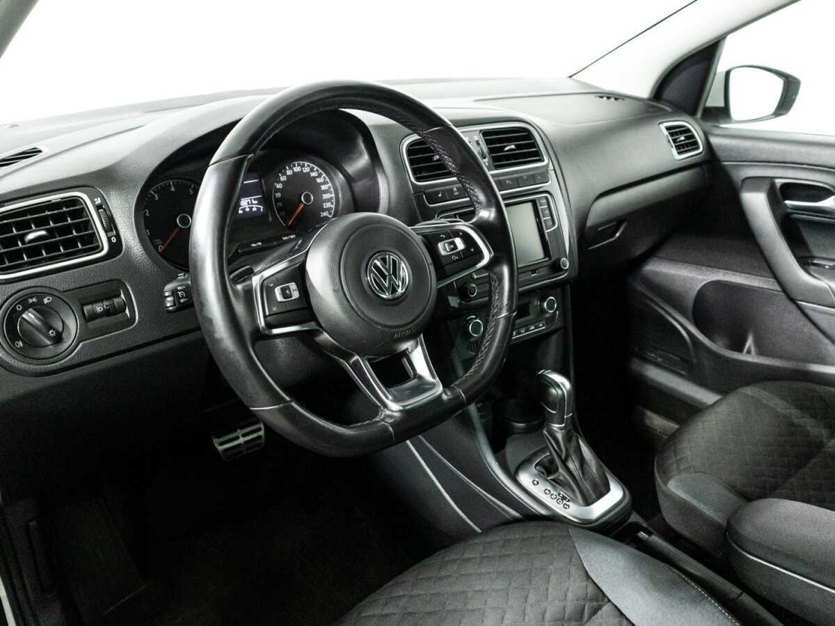 Volkswagen Polo с пробегом — 2018 год. Фото: #10