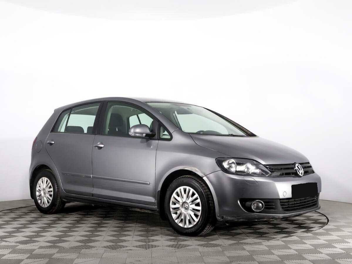 Volkswagen Golf Plus с пробегом — 2013 год. Фото: #2