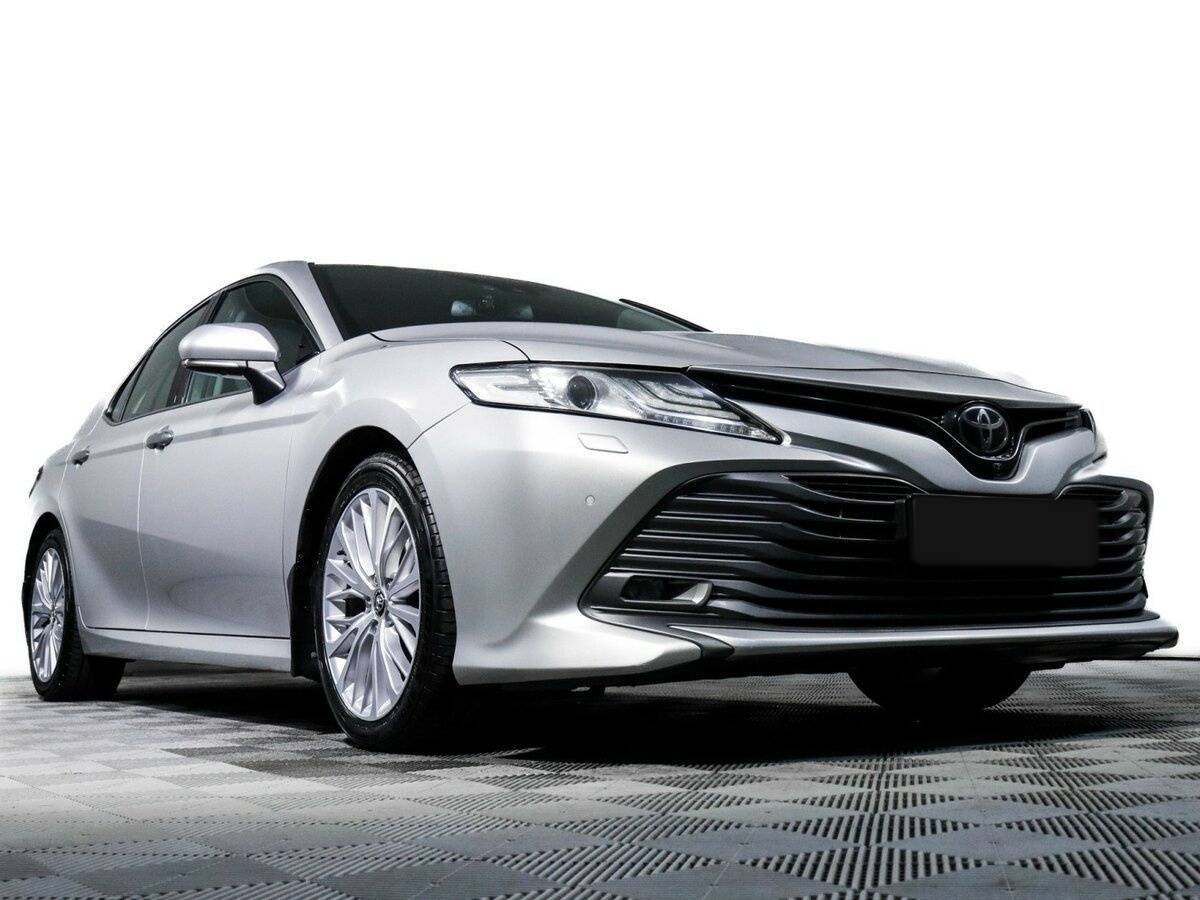 Toyota Camry с пробегом — 2018 год. Фото: #18