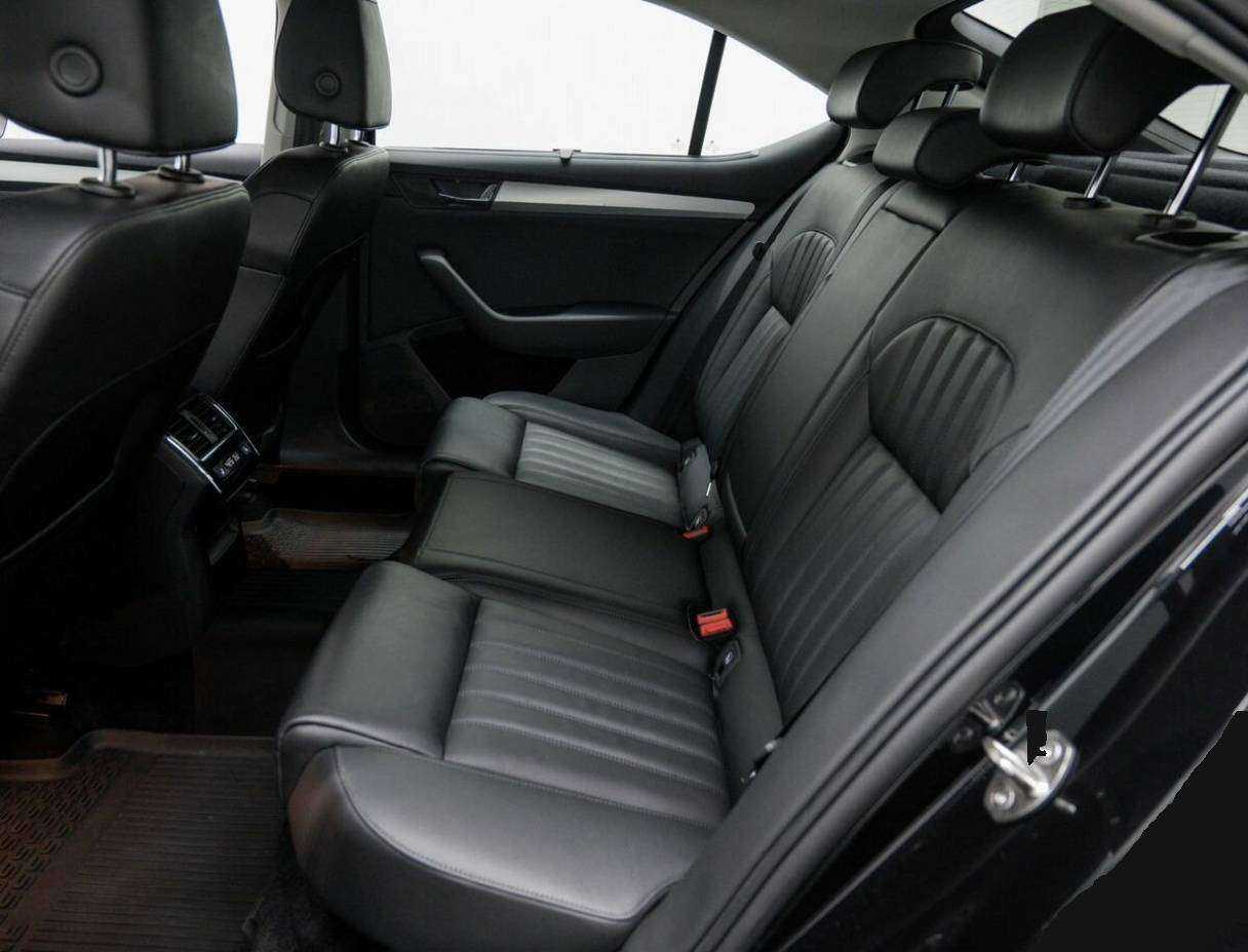 Skoda Superb с пробегом — 2017 год. Фото: #12