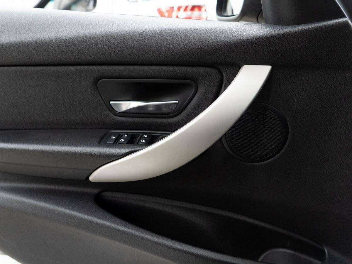 BMW 3 серии с пробегом — 2014 год. Фото: #14