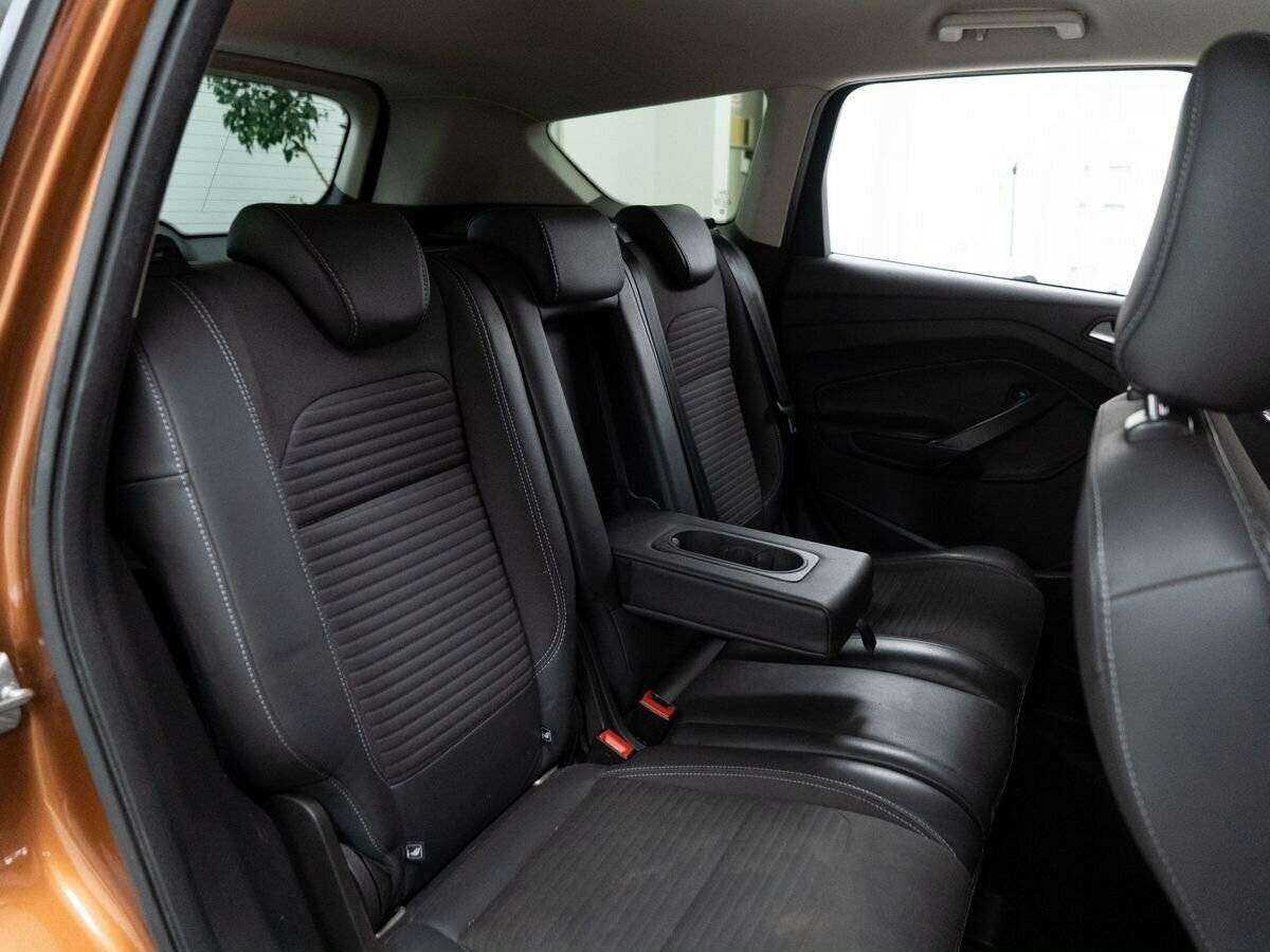 Ford Kuga с пробегом — 2017 год. Фото: #7