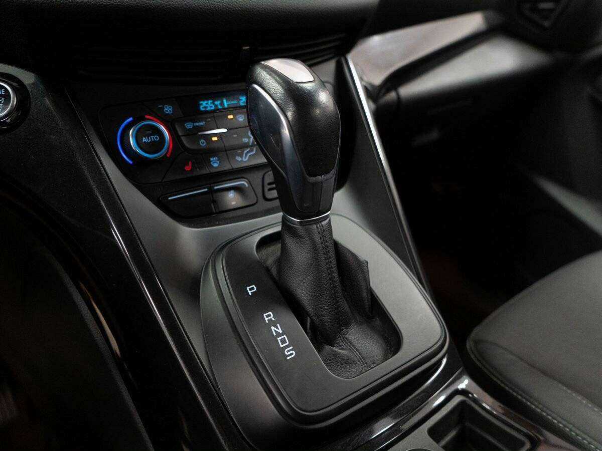 Ford Kuga с пробегом — 2017 год. Фото: #11