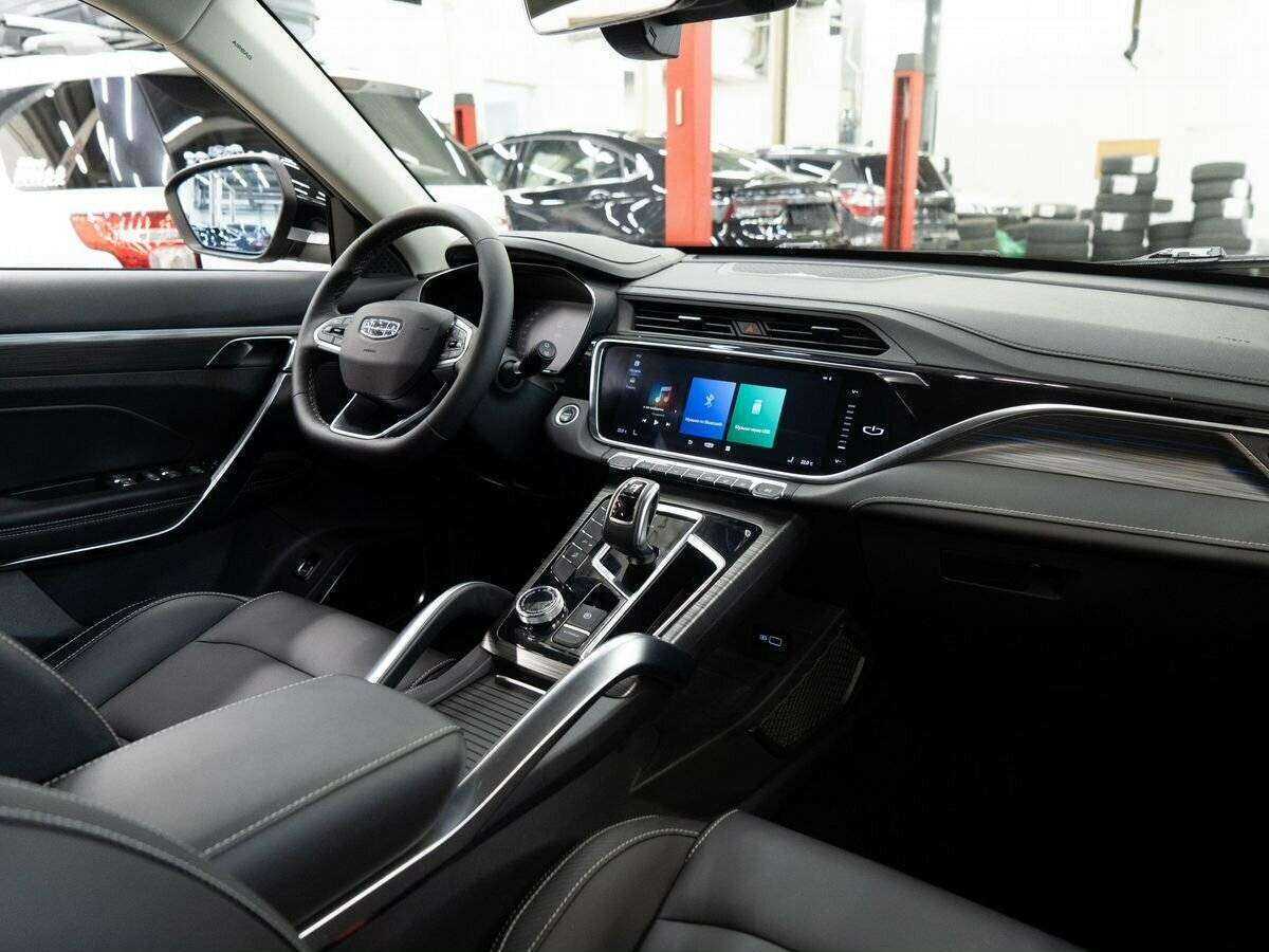 Geely Atlas Pro с пробегом — 2022 год. Фото: #16