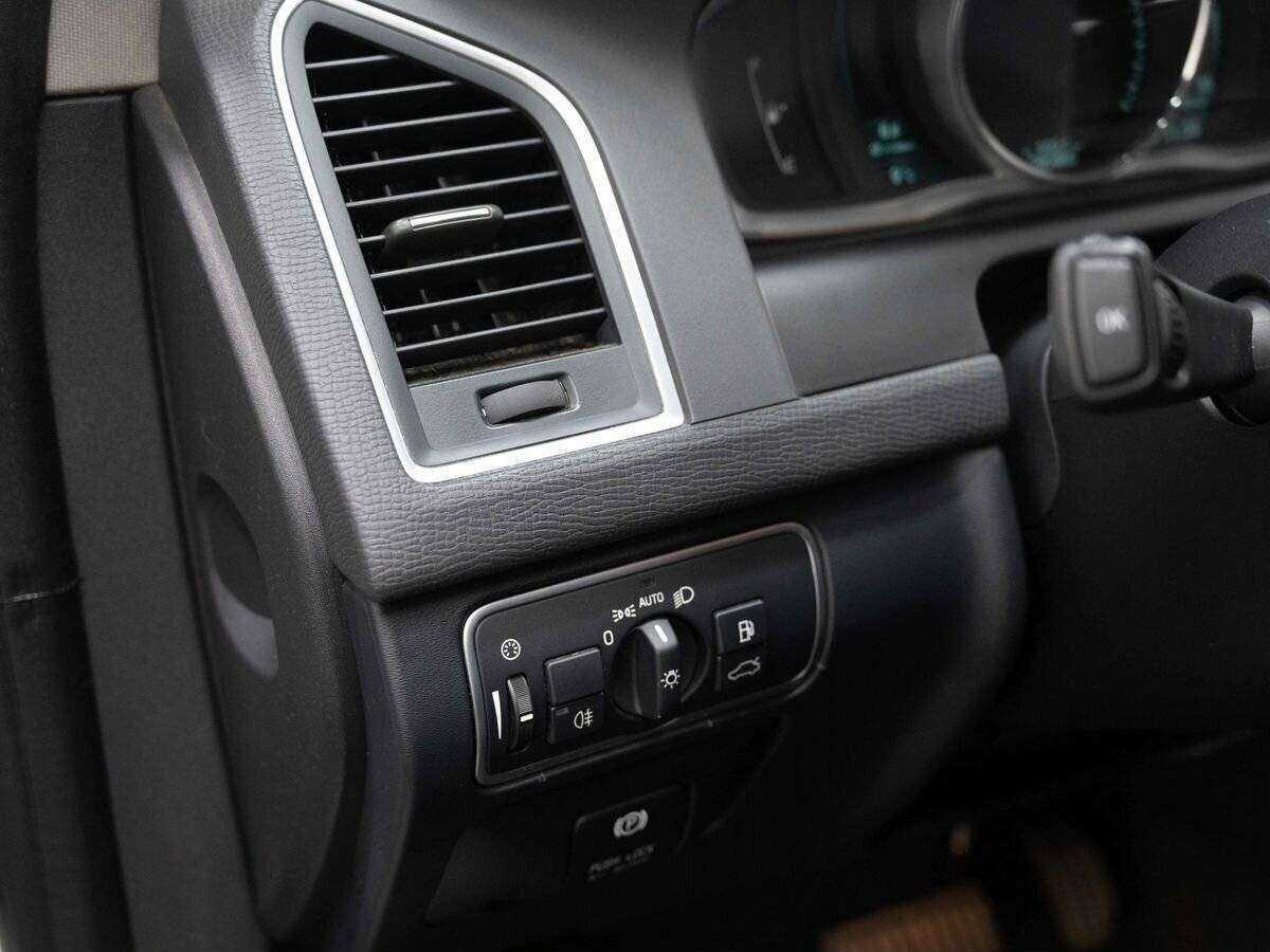 Volvo XC60 с пробегом — 2013 год. Фото: #17