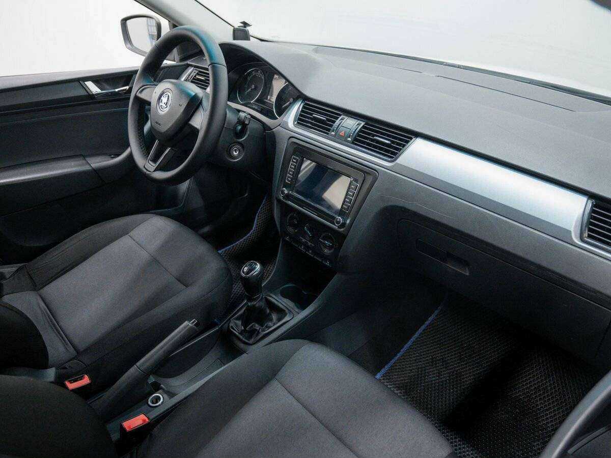 Skoda Rapid с пробегом — 2017 год. Фото: #10