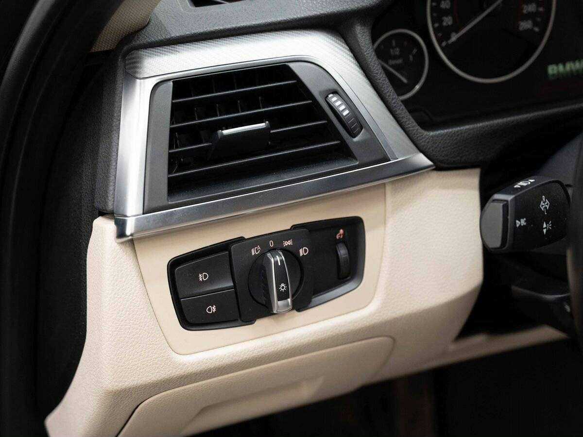 BMW 3 серии с пробегом — 2018 год. Фото: #18