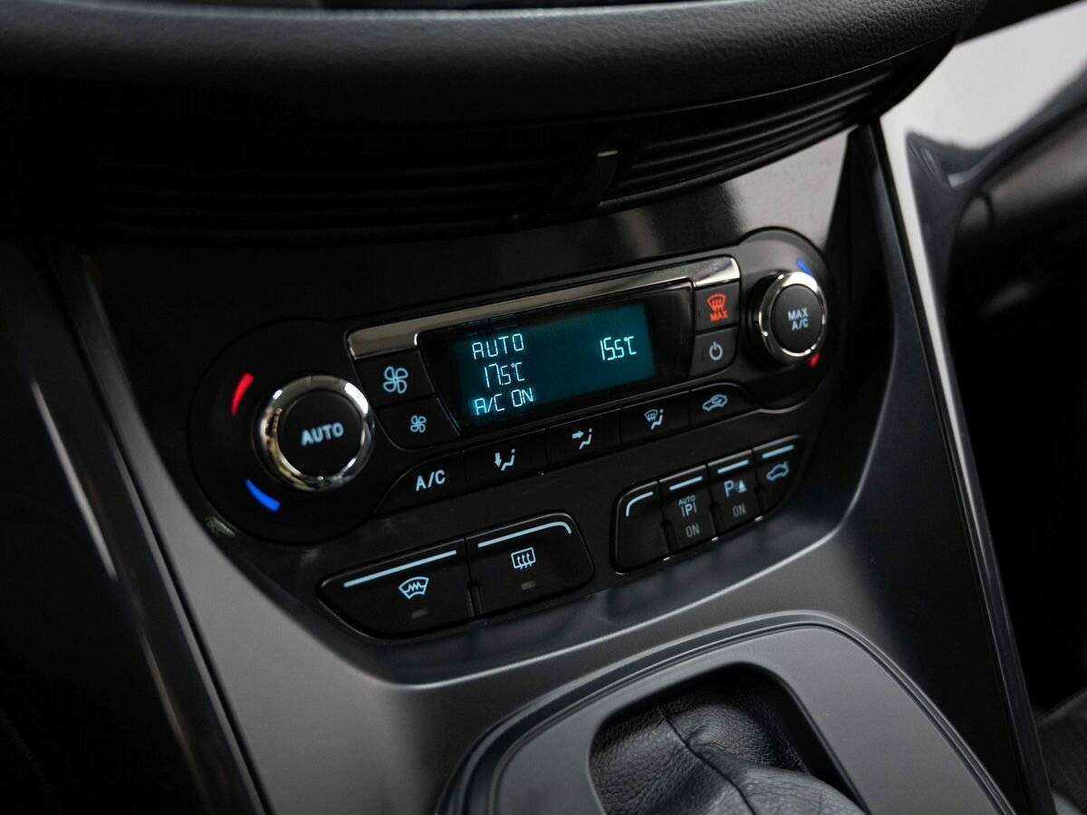 Ford Kuga с пробегом — 2014 год. Фото: #19