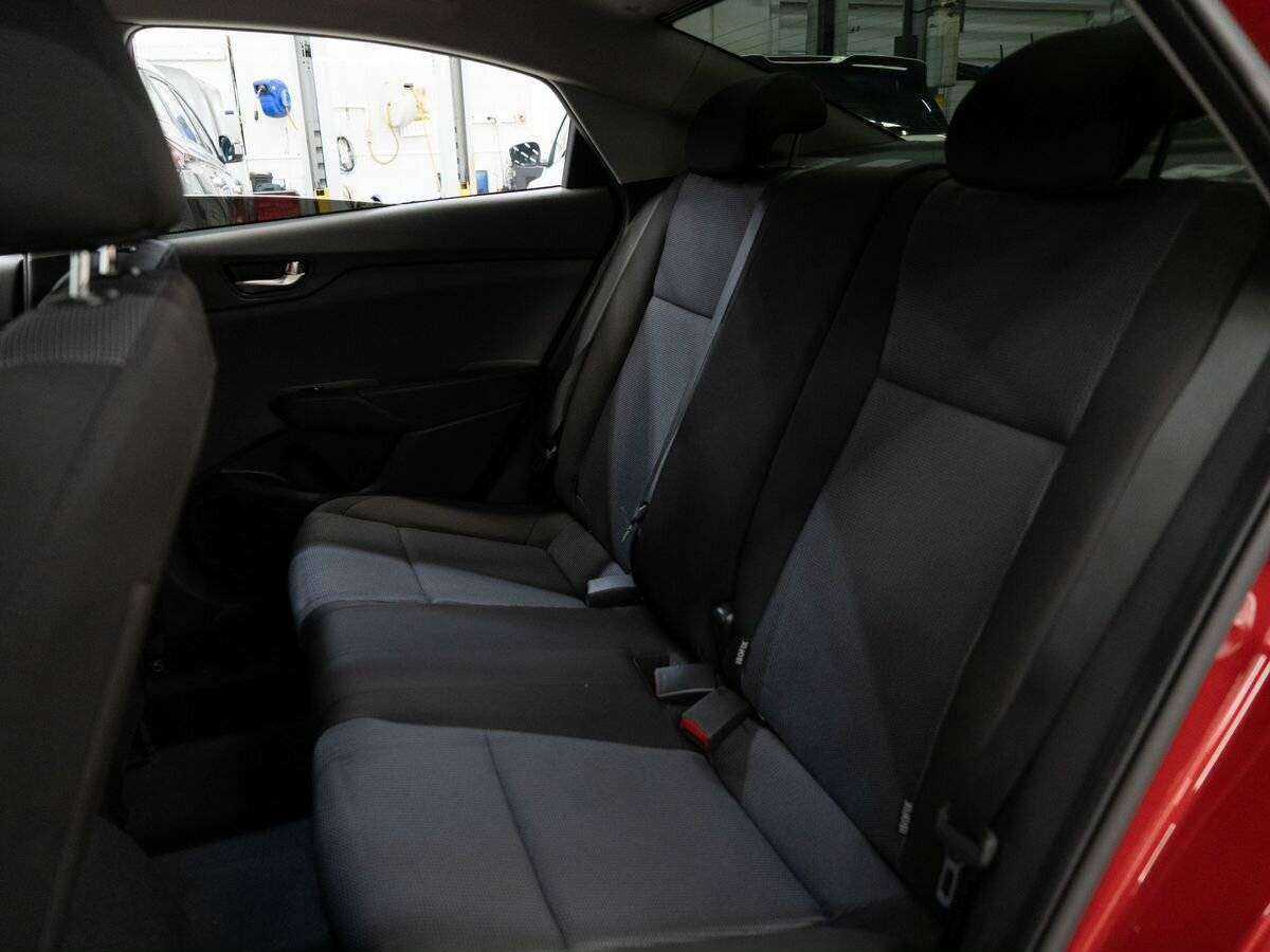 Hyundai Solaris с пробегом — 2021 год. Фото: #6