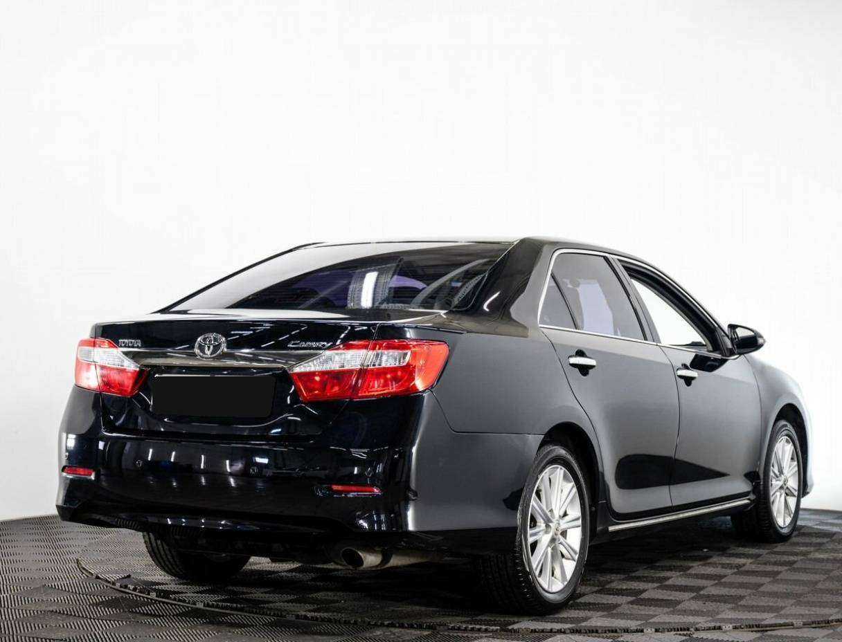 Toyota Camry с пробегом — 2014 год. Фото: #5