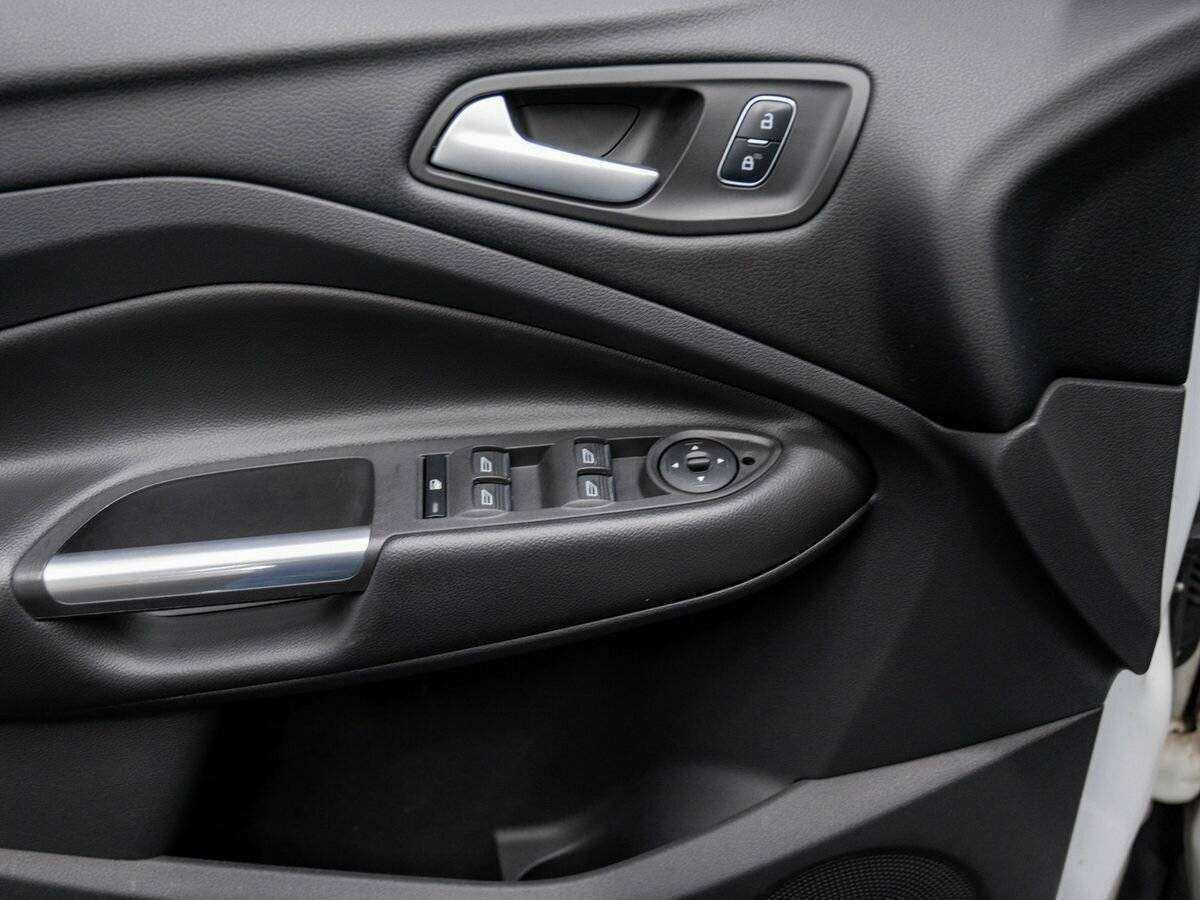 Ford Kuga с пробегом — 2017 год. Фото: #15