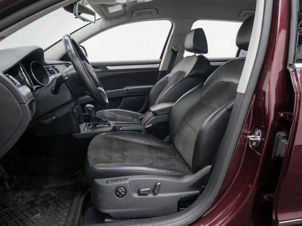 Skoda Superb с пробегом — 2014 год. Фото: #14