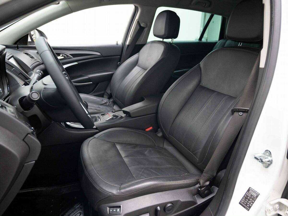 Opel Insignia с пробегом — 2013 год. Фото: #10