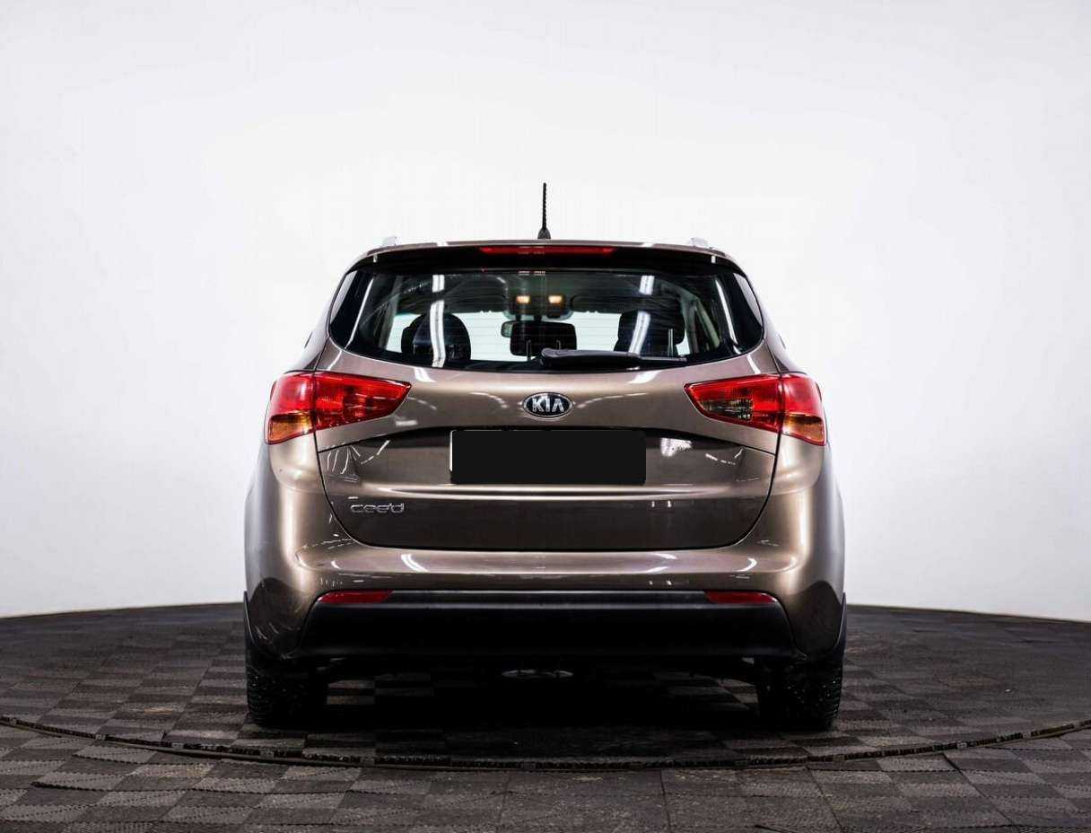 Kia Ceed с пробегом — 2014 год. Фото: #4