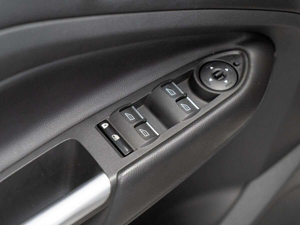 Ford Kuga с пробегом — 2016 год. Фото: #13