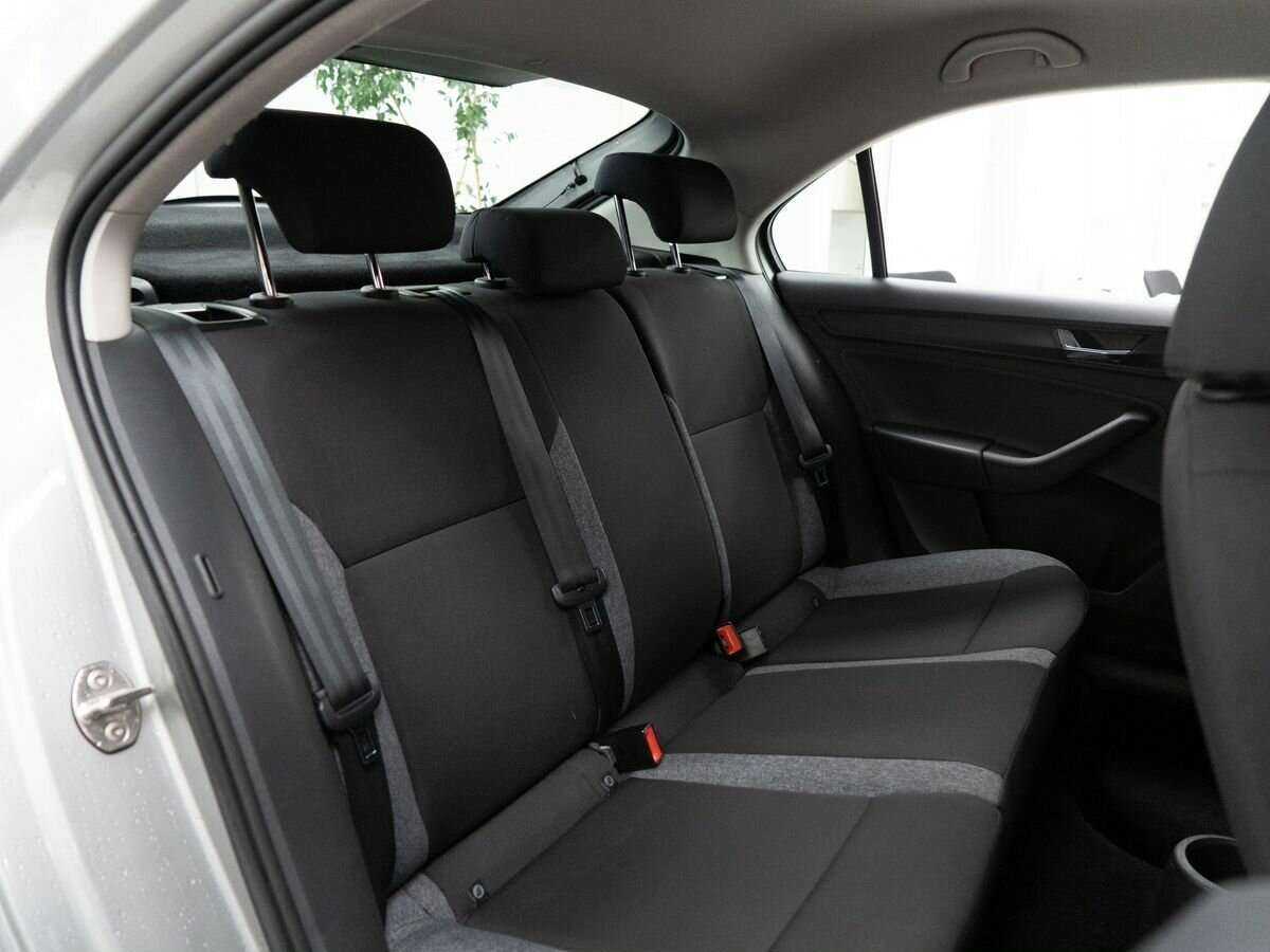 Skoda Rapid с пробегом — 2020 год. Фото: #8