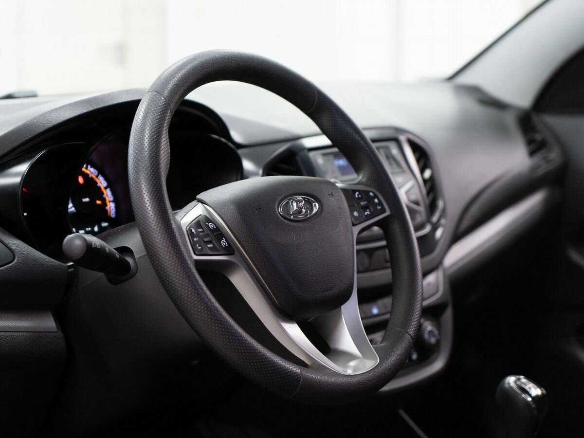 Lada (ВАЗ) Vesta с пробегом — 2021 год. Фото: #4