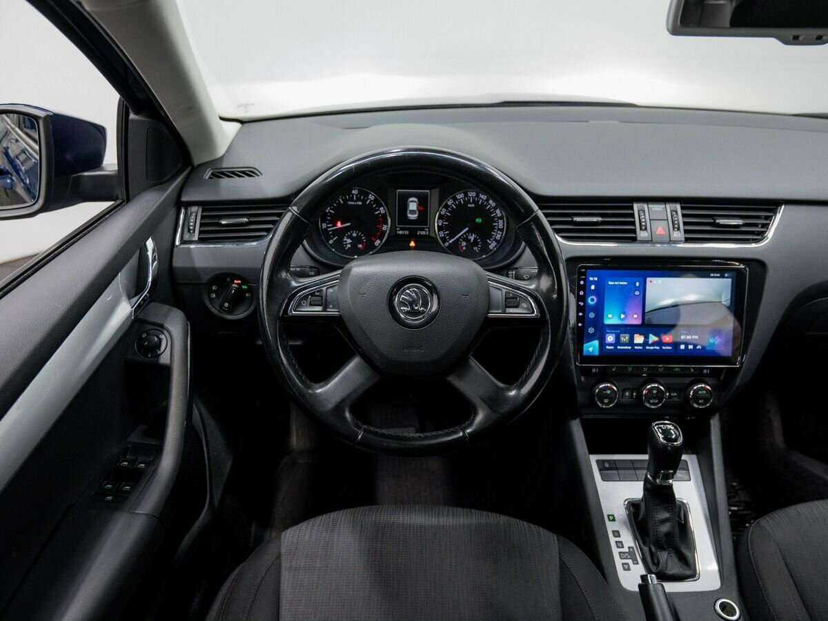 Skoda Octavia с пробегом — 2015 год. Фото: #10