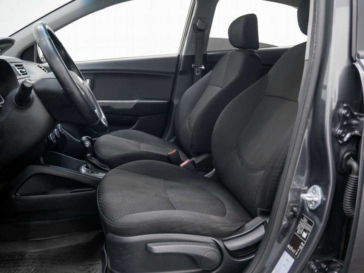 Kia Rio с пробегом — 2015 год. Фото: #16