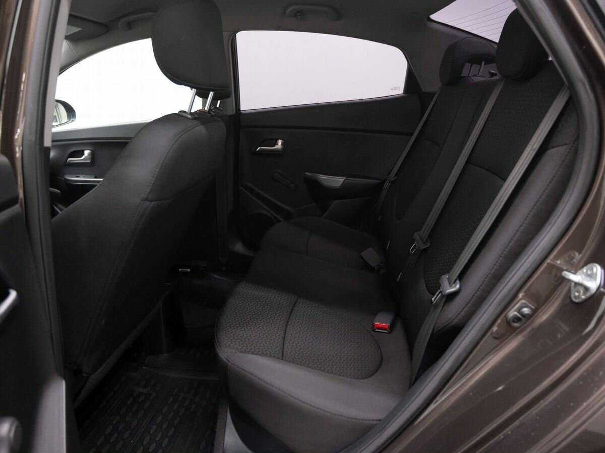 Kia Rio с пробегом — 2017 год. Фото: #8