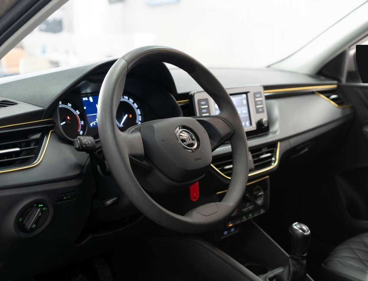 Skoda Rapid с пробегом — 2021 год. Фото: #4