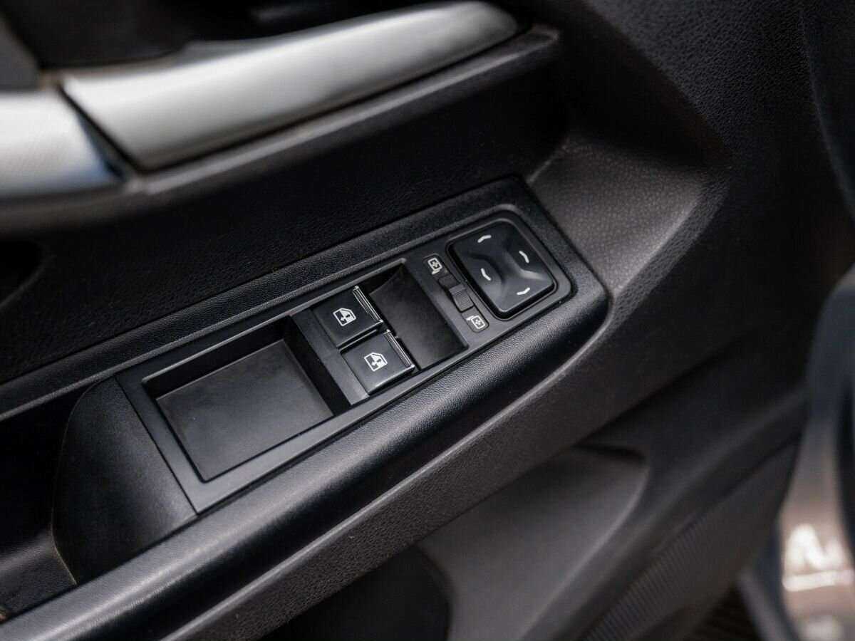 Lada (ВАЗ) Vesta с пробегом — 2015 год. Фото: #14