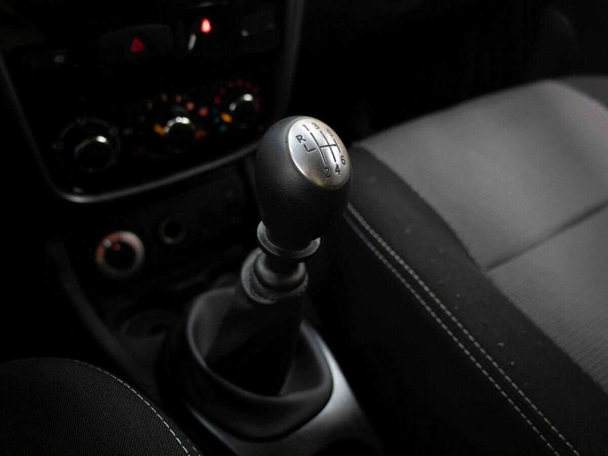 Renault Duster с пробегом — 2013 год. Фото: #17