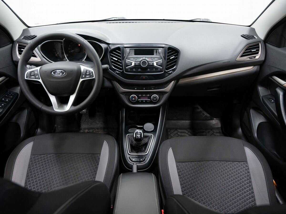 Lada (ВАЗ) Vesta с пробегом — 2018 год. Фото: #14