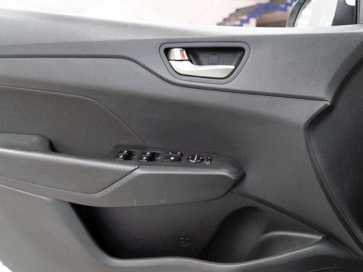 Hyundai Solaris с пробегом — 2019 год. Фото: #12