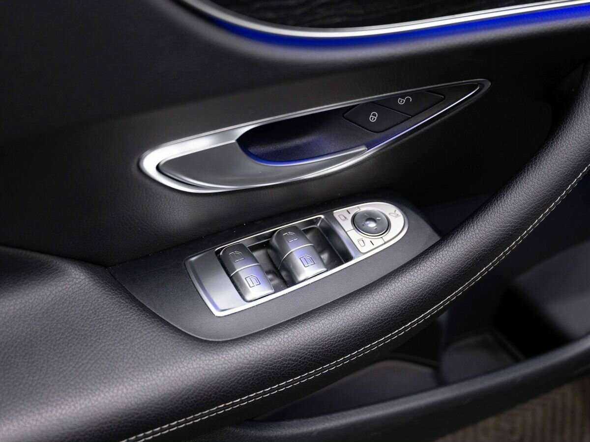 Mercedes-Benz E-Класс с пробегом — 2017 год. Фото: #19